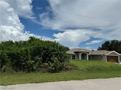 505 Carrillon Ave S, Lehigh Acres, FL 33974