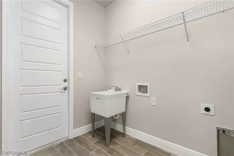 135 Bethlehem Pl, Labelle, FL 33935 photo 4