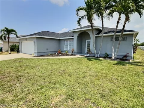 317 SE 26th Ter, Cape Coral, FL 33904