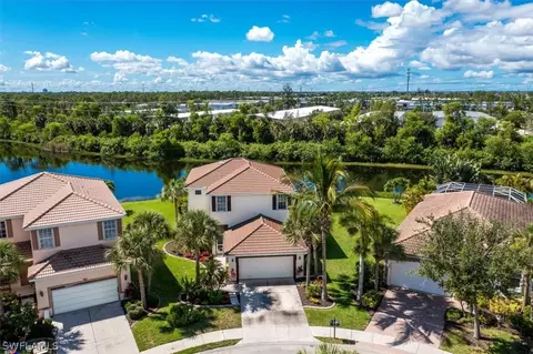 932 Golden Pond Ct, Cape Coral, FL 33909