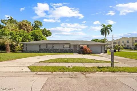 2979 Blount St, Fort Myers, FL 33916