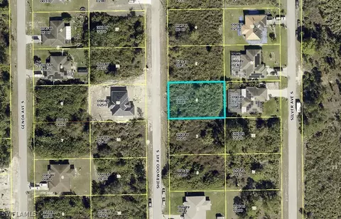 555 Sherwood Ave S, Lehigh Acres, FL 33974