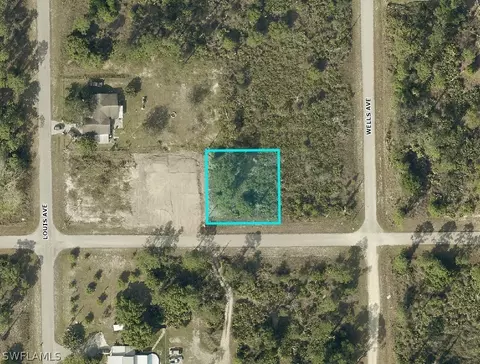 4105 E 9th St, Lehigh Acres, FL 33972
