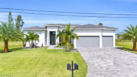 3510 SW 11th Pl, Cape Coral, FL 33914