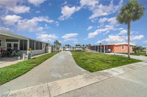 17750 Peppard Dr, Fort Myers Beach, FL 33931