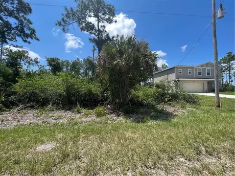 1226 Ecclesia St E, Lehigh Acres, FL 33974