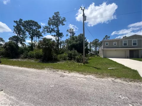 1226 Ecclesia St E, Lehigh Acres, FL 33974 photo 3