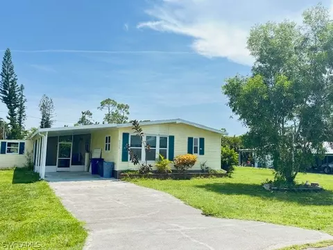 9909 Cree Ln, North Fort Myers, FL 33903