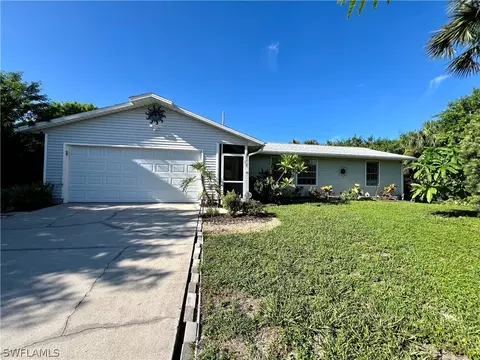 2705 1st St W, Lehigh Acres, FL 33971