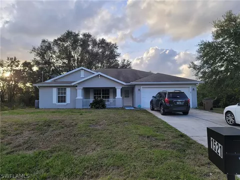 1521 Mckinley Ave, Lehigh Acres, FL 33972