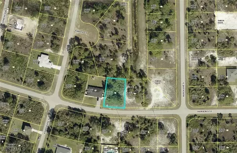 1031 Hansen St E, Lehigh Acres, FL 33974