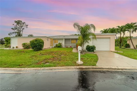 2205 Caracas Ct, Fort Myers, FL 33907