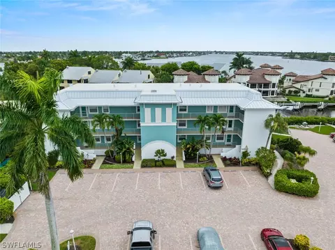 1200 Blue Point Ave #A5, Naples, FL 34102