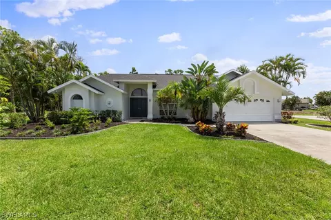 7461 Bear Hollow Cir, Fort Myers, FL 33967