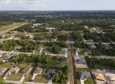 2518 39th St W, Lehigh Acres, FL 33971