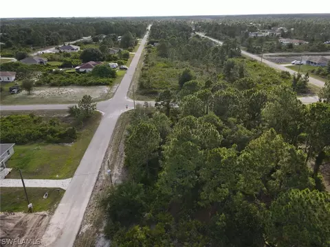 2620 41st St W, Lehigh Acres, FL 33971