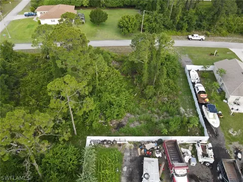837 Warren St E, Lehigh Acres, FL 33974 photo 5
