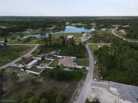 837 Warren St E, Lehigh Acres, FL 33974 photo 3