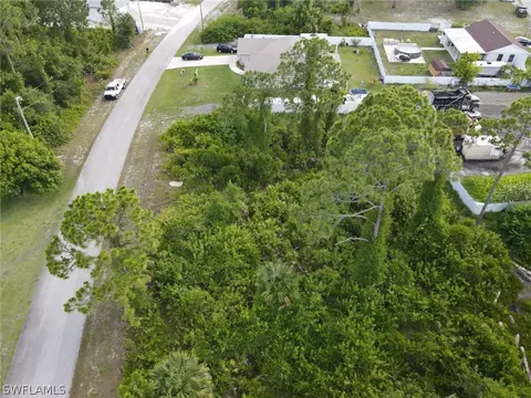 837 Warren St E, Lehigh Acres, FL 33974 photo 6