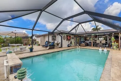 3517 SE 4th Pl, Cape Coral, FL 33904