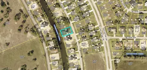 3924 NE 19th Pl, Cape Coral, FL 33909