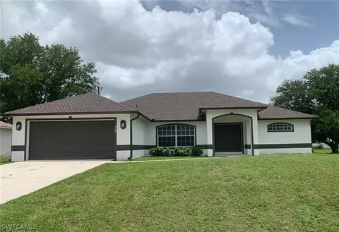 900 NE 17th St, Cape Coral, FL 33909