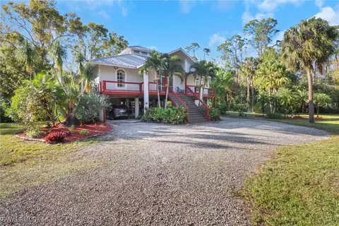 6300 Holstein Dr, Fort Myers, FL 33905