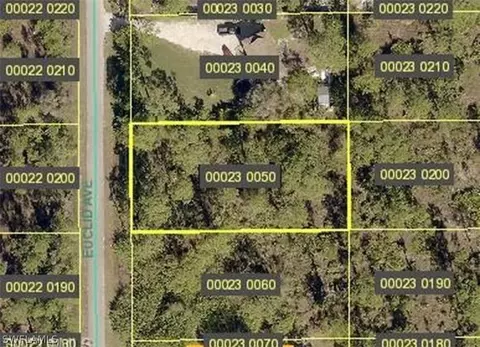914 Euclid Ave, Lehigh Acres, FL 33972