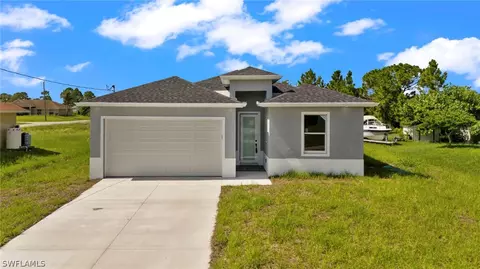 2903 33rd St SW, Lehigh Acres, FL 33976