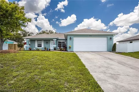 2042 NE 24th Ter, Cape Coral, FL 33909