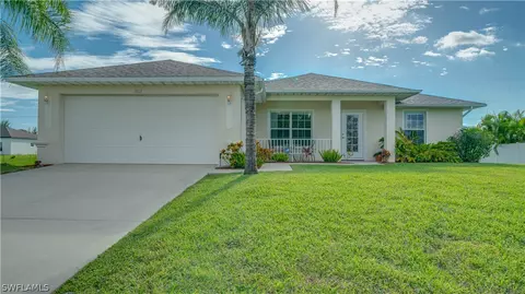 1812 NW Juanita Pl, Cape Coral, FL 33993