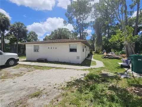 5214 Sholtz St, Naples, FL 34113