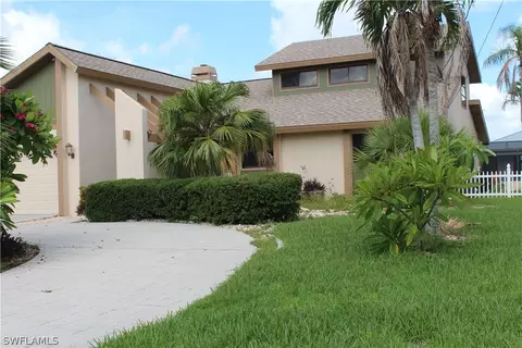 5024 SW 9th Pl, Cape Coral, FL 33914