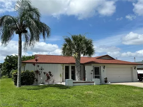 304 SE 43rd Ln, Cape Coral, FL 33904