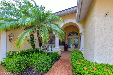 7897 Go Canes Way, Fort Myers, FL 33966