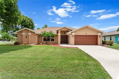 431 SW 37th Ter, Cape Coral, FL 33914
