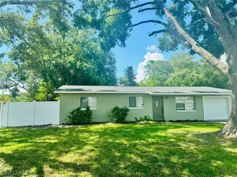 13202 3rd St, Fort Myers, FL 33905