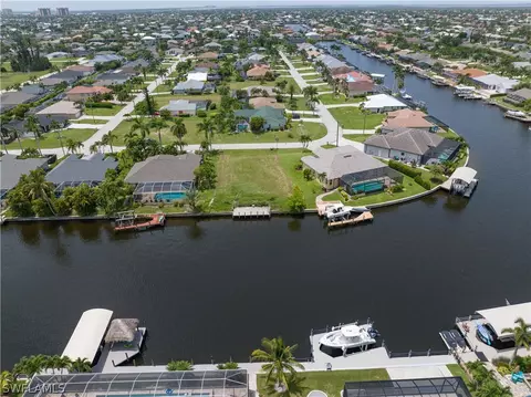 2211 SW 45th Ter, Cape Coral, FL 33914