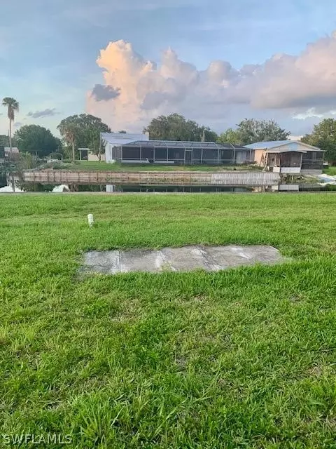 1083 Echo Ave, Moore Haven, FL 33471 photo 9