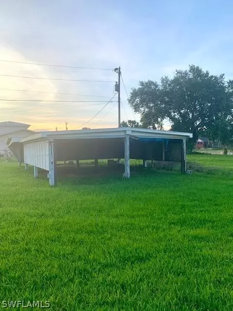 1083 Echo Ave, Moore Haven, FL 33471 photo 6