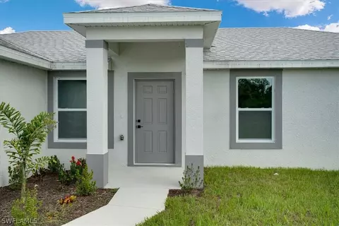 828 Hoosier St E, Lehigh Acres, FL 33974