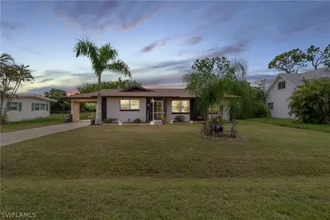 18609 Dogwood Rd, Fort Myers, FL 33967
