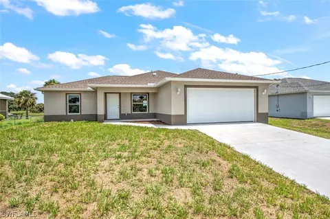 8032 Grove Ct, Labelle, FL 33935