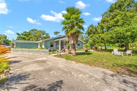 7646 Marx Dr, North Fort Myers, FL 33917
