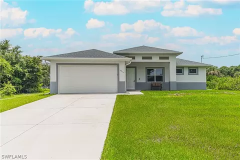 3717 Trent St, Fort Myers, FL 33905