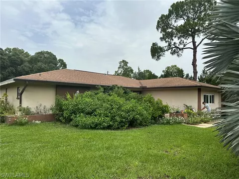 110 Roosevelt Ave, Lehigh Acres, FL 33936