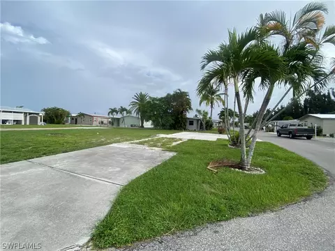 4904 Needlefish Ln, Saint James City, FL 33956