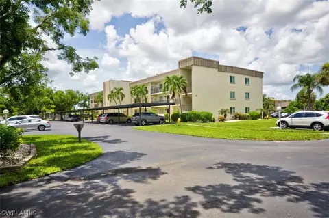 2111 Barkeley Ln #6, Fort Myers, FL 33907