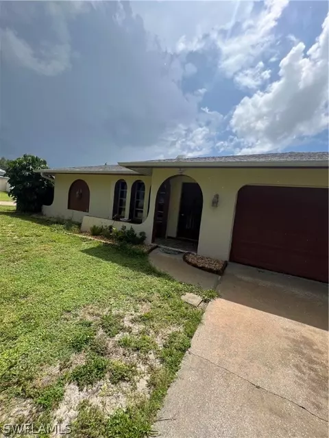 1317 NE 13th Ave, Cape Coral, FL 33909