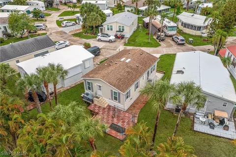 10849 Ani Cir, Estero, FL 33928 photo 32